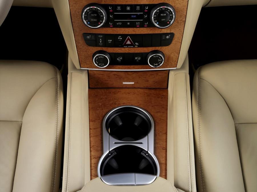  Mercedes-Benz GL450 4Matic 2007 года  (фото 31 из 114)